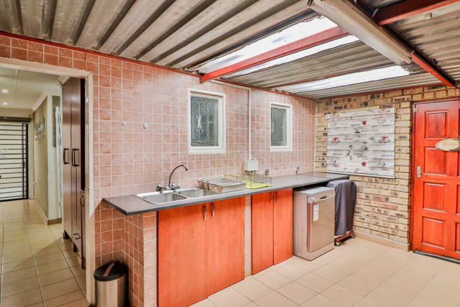 3 Bedroom Property for Sale in Lenasia Ext 13 Gauteng