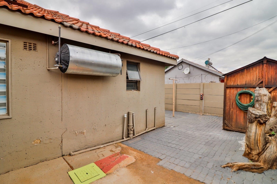 3 Bedroom Property for Sale in Lenasia Ext 13 Gauteng