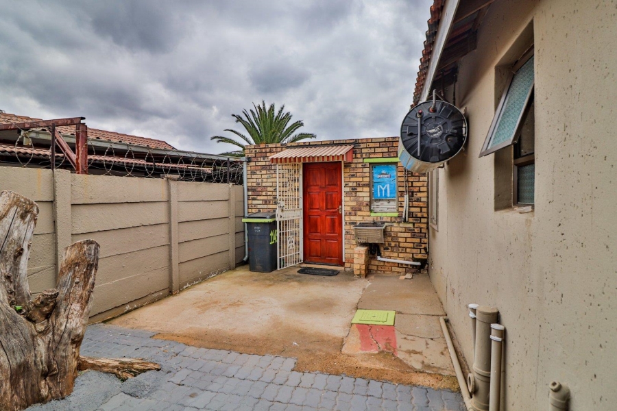3 Bedroom Property for Sale in Lenasia Ext 13 Gauteng