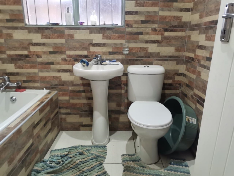 To Let 3 Bedroom Property for Rent in Kirkney Gauteng