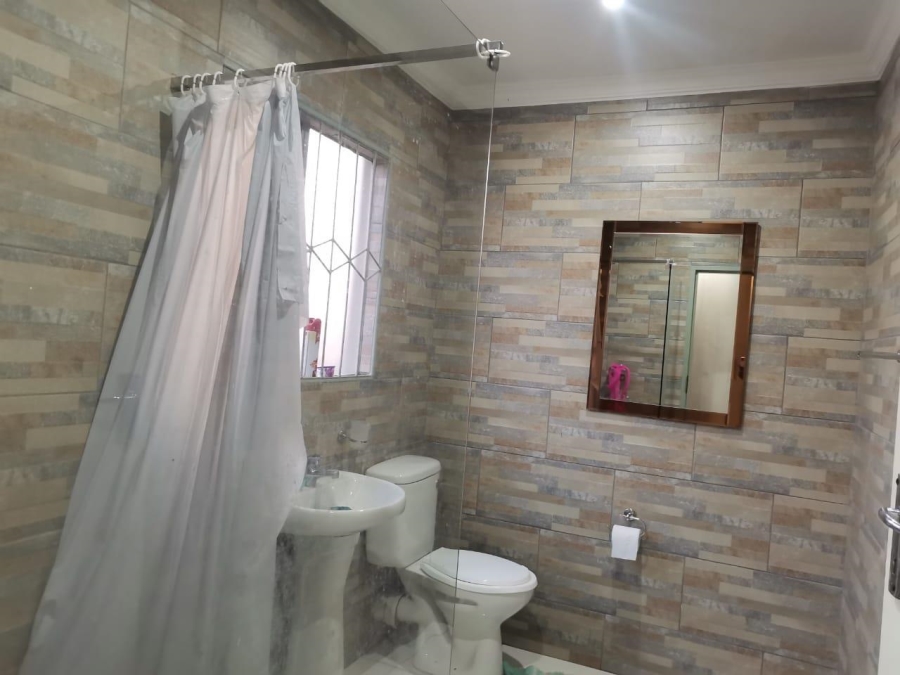 To Let 3 Bedroom Property for Rent in Kirkney Gauteng
