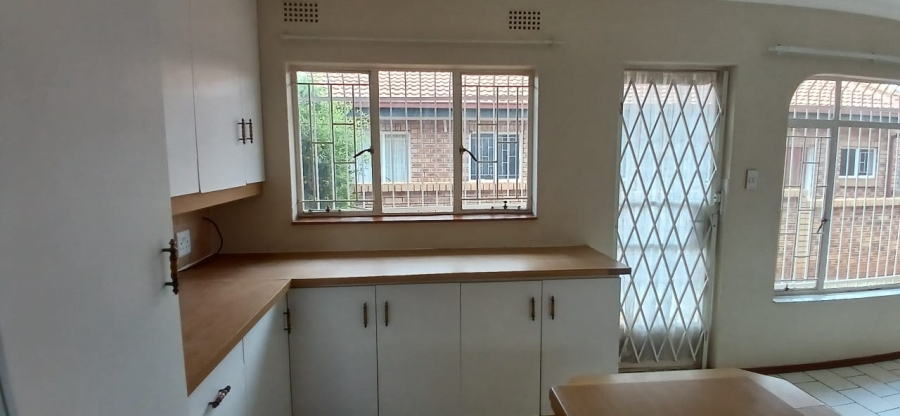 2 Bedroom Property for Sale in Greenhills Gauteng