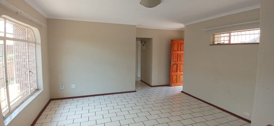 2 Bedroom Property for Sale in Greenhills Gauteng