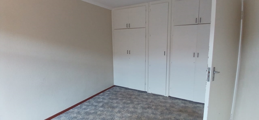 2 Bedroom Property for Sale in Greenhills Gauteng