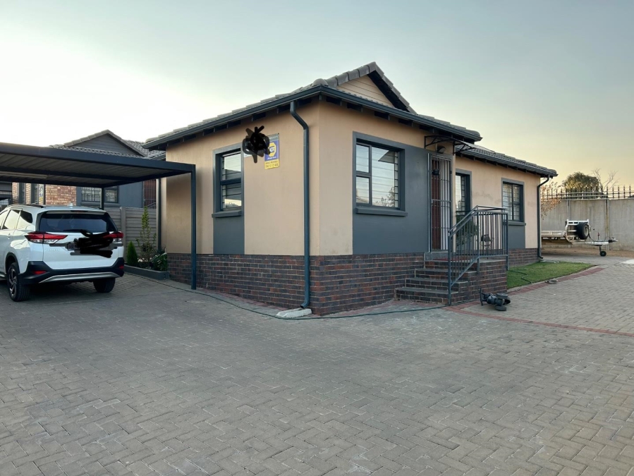 To Let 2 Bedroom Property for Rent in Mindalore Gauteng