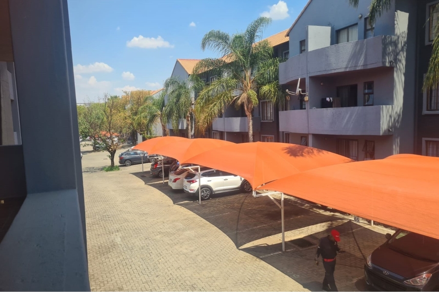 1 Bedroom Property for Sale in Erand Gardens Gauteng