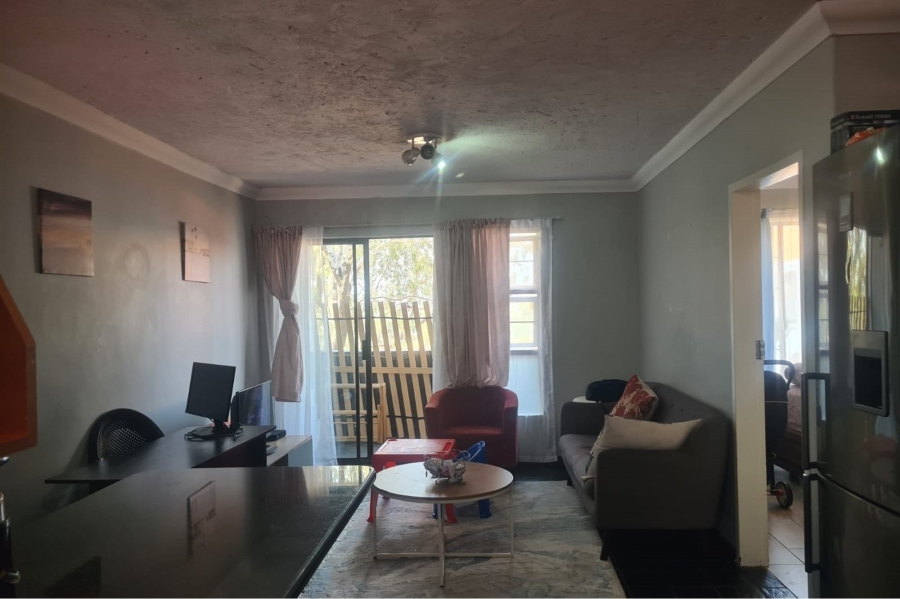 1 Bedroom Property for Sale in Erand Gardens Gauteng