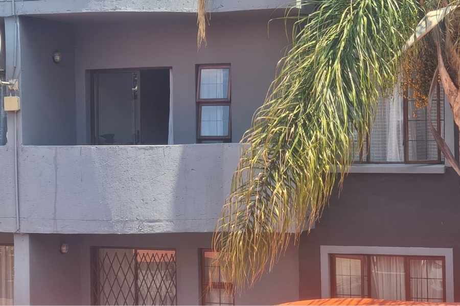 1 Bedroom Property for Sale in Erand Gardens Gauteng