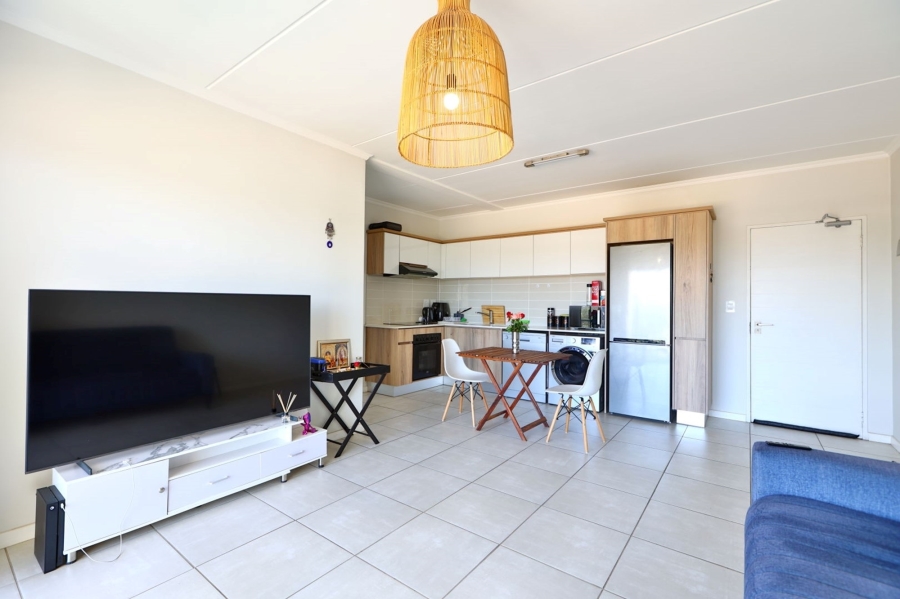 2 Bedroom Property for Sale in Crowthorne AH Gauteng