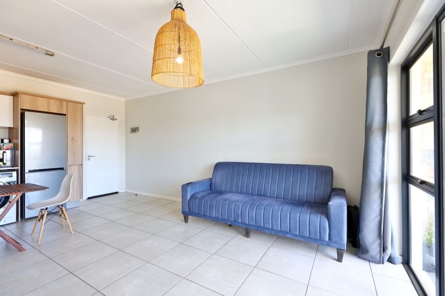 2 Bedroom Property for Sale in Crowthorne AH Gauteng