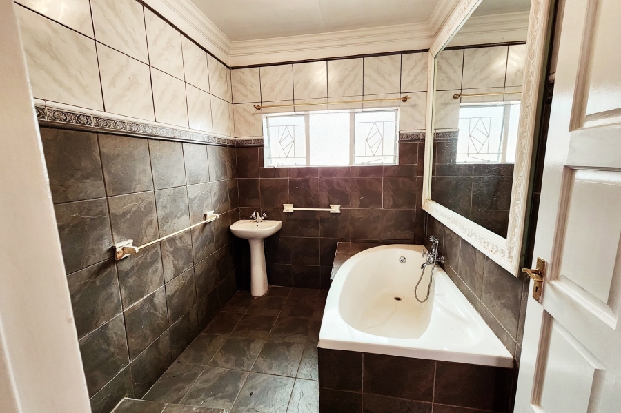 4 Bedroom Property for Sale in Valhalla Gauteng