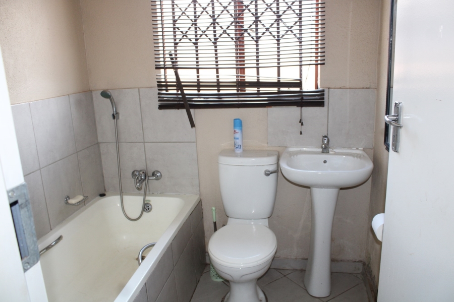 To Let 3 Bedroom Property for Rent in The Orchards Gauteng