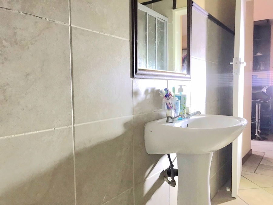 2 Bedroom Property for Sale in Amandasig Gauteng