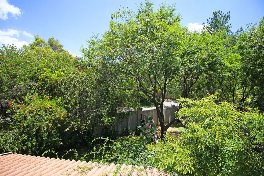 2 Bedroom Property for Sale in Lonehill Gauteng