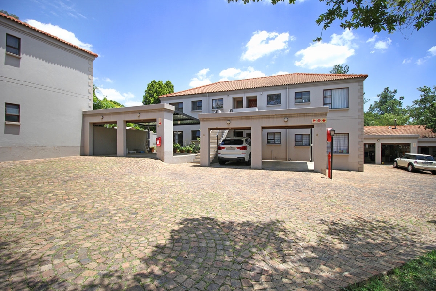 2 Bedroom Property for Sale in Lonehill Gauteng