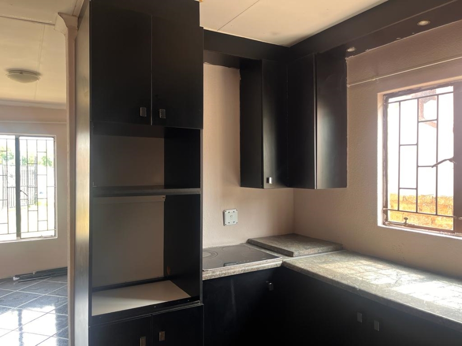 To Let 3 Bedroom Property for Rent in Elandspoort Gauteng