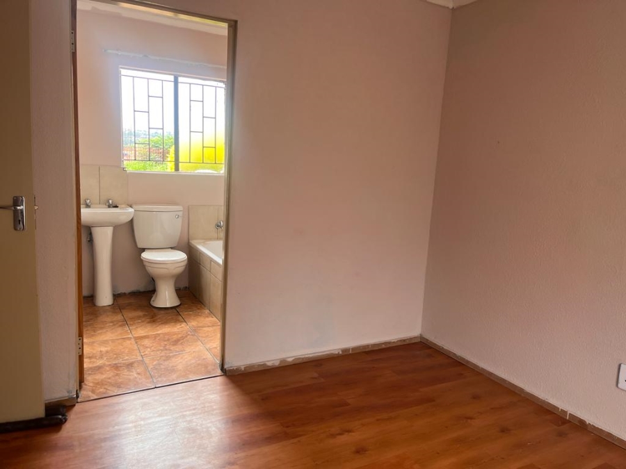 To Let 3 Bedroom Property for Rent in Elandspoort Gauteng
