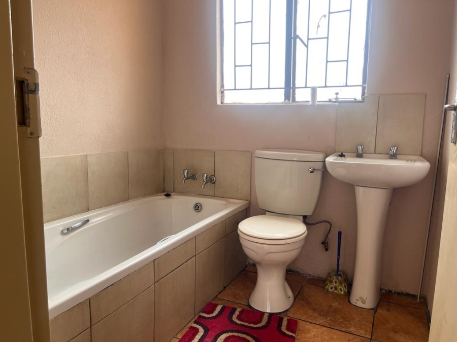To Let 3 Bedroom Property for Rent in Elandspoort Gauteng