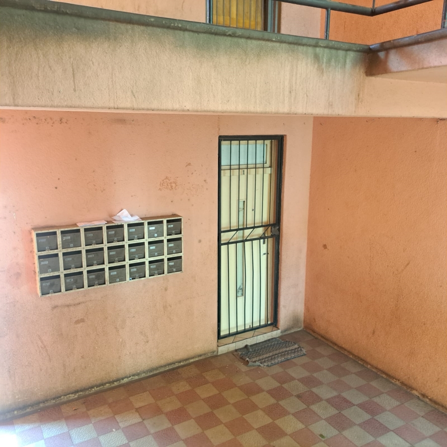 1 Bedroom Property for Sale in Pretoria Central Gauteng