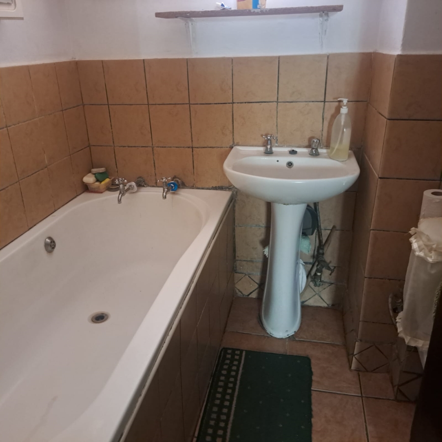 1 Bedroom Property for Sale in Pretoria Central Gauteng