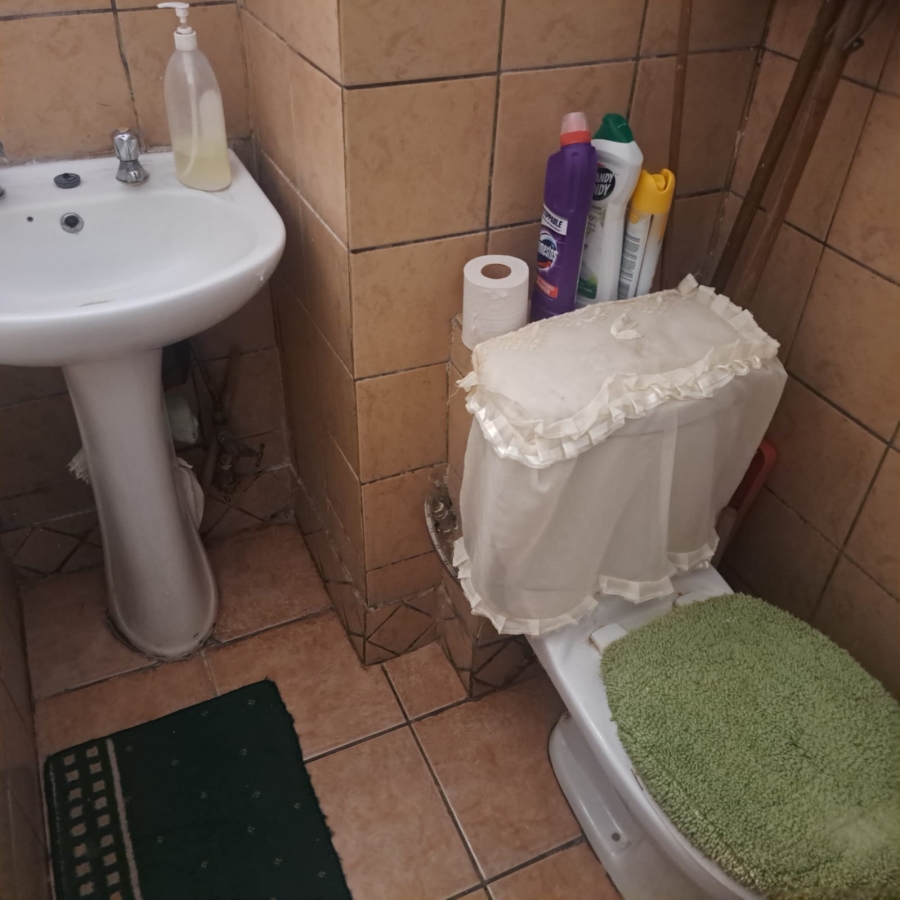 1 Bedroom Property for Sale in Pretoria Central Gauteng