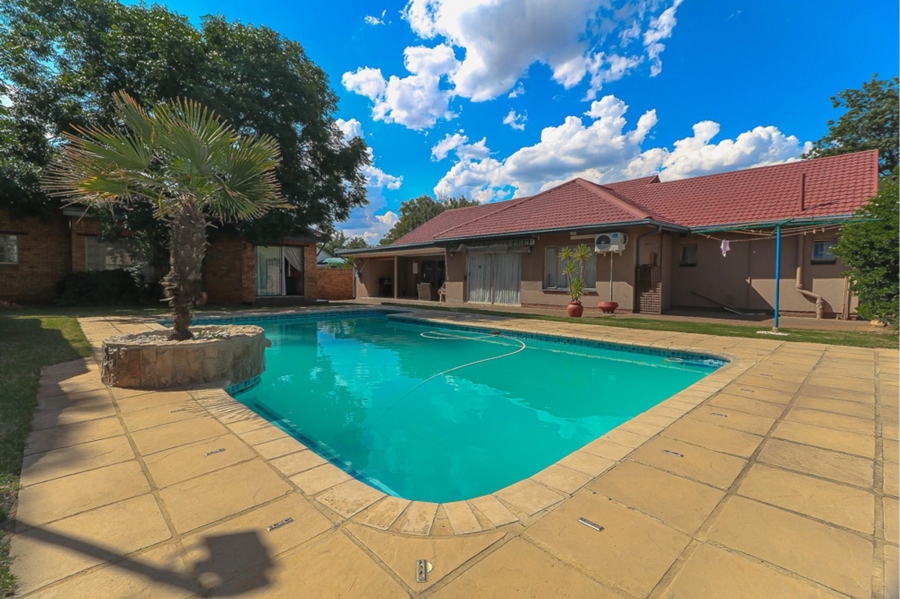 3 Bedroom Property for Sale in Edelweiss Gauteng