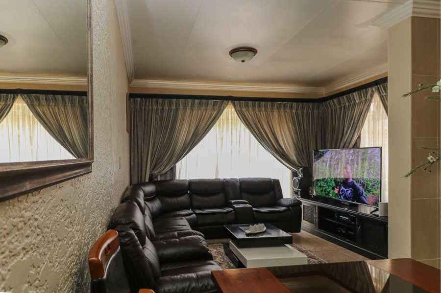 3 Bedroom Property for Sale in Edelweiss Gauteng