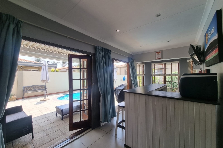 2 Bedroom Property for Sale in Beyers Park Gauteng