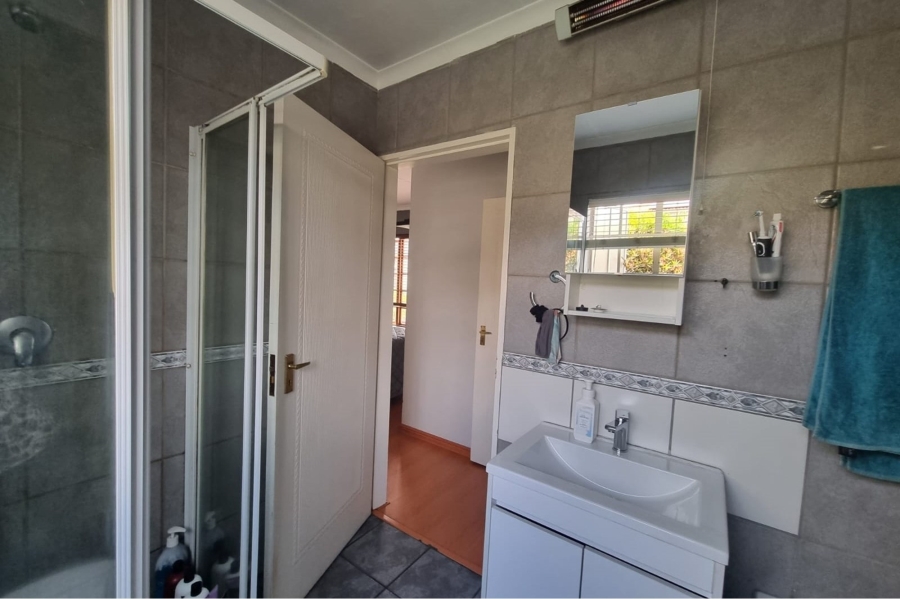 2 Bedroom Property for Sale in Beyers Park Gauteng