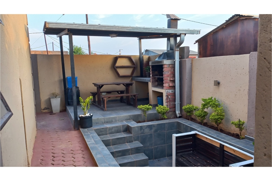 3 Bedroom Property for Sale in Soshanguve South Ext 1 Gauteng