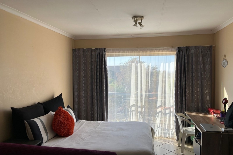 1 Bedroom Property for Sale in Karenpark Gauteng