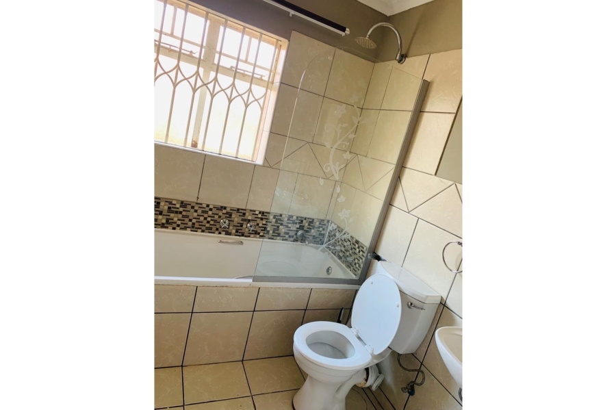 2 Bedroom Property for Sale in Clarina Gauteng