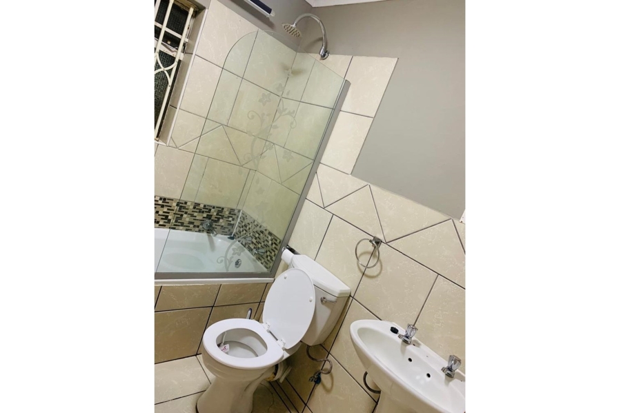 2 Bedroom Property for Sale in Clarina Gauteng