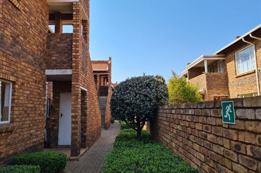 2 Bedroom Property for Sale in Clarina Gauteng