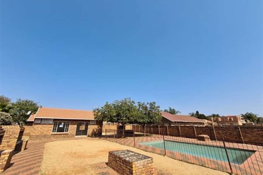 2 Bedroom Property for Sale in Clarina Gauteng