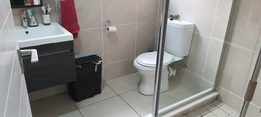 3 Bedroom Property for Sale in Greenstone Crest Gauteng