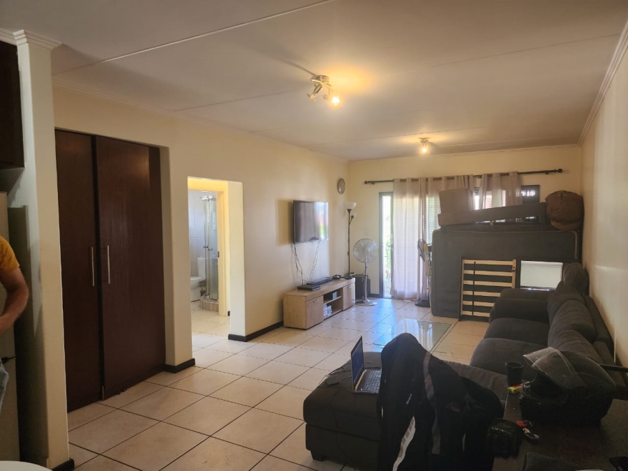 To Let 2 Bedroom Property for Rent in Acacia Gauteng