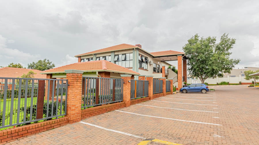 To Let 2 Bedroom Property for Rent in Acacia Gauteng