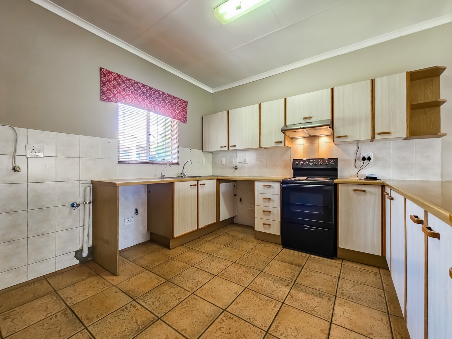 2 Bedroom Property for Sale in Garsfontein Gauteng