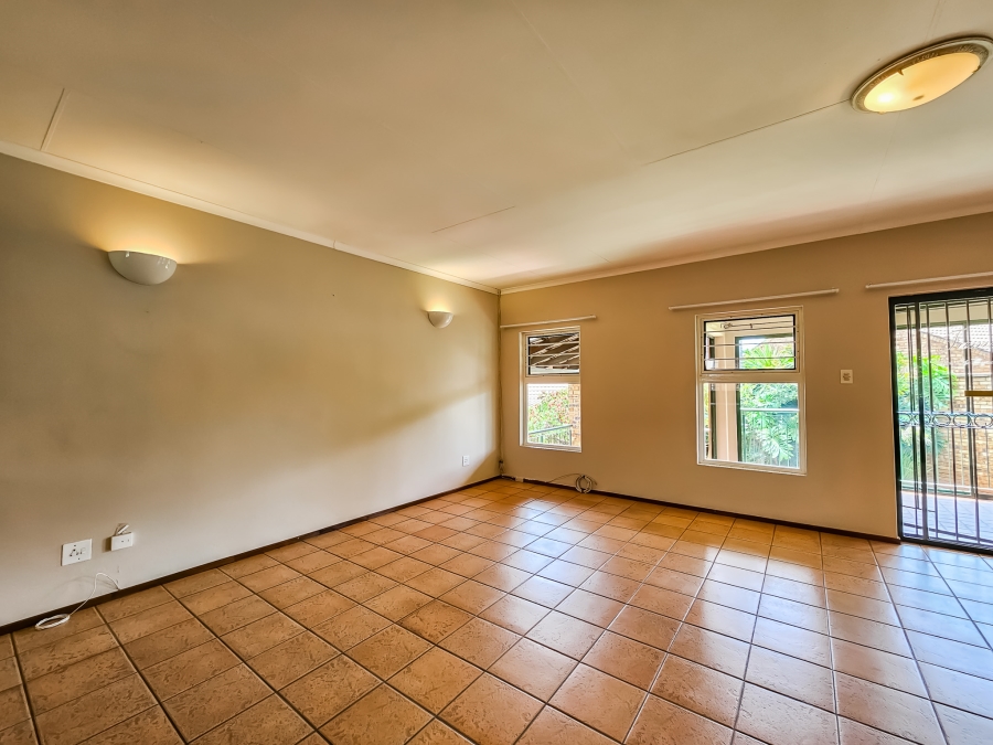 2 Bedroom Property for Sale in Garsfontein Gauteng