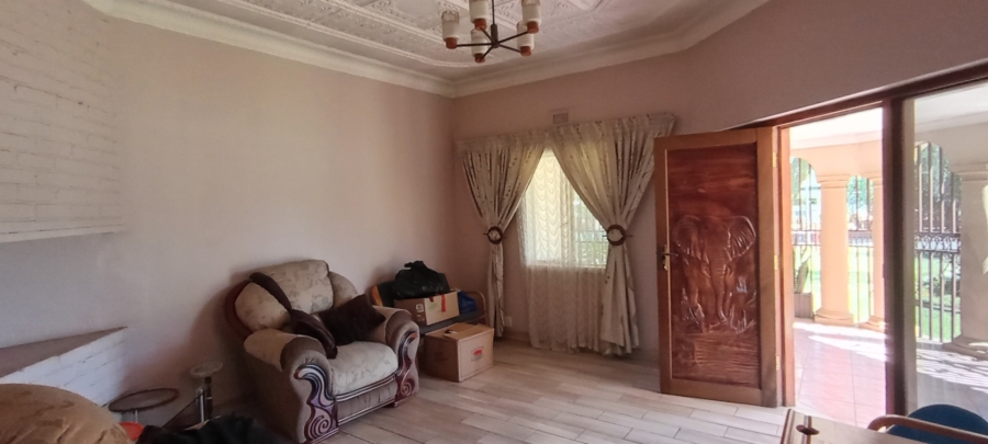 6 Bedroom Property for Sale in Selection Park Gauteng