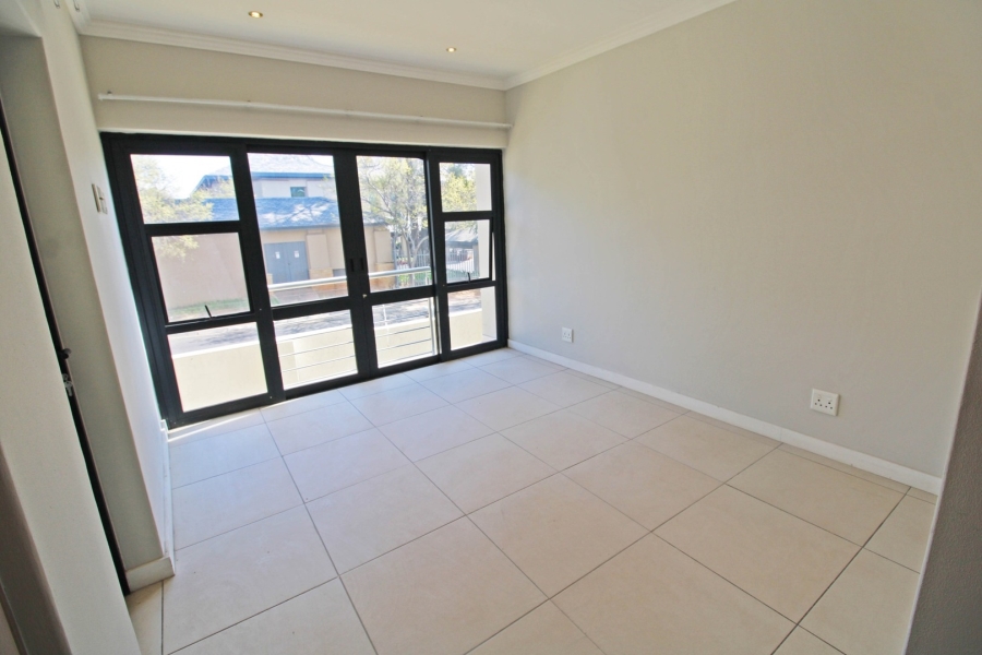 To Let 2 Bedroom Property for Rent in Bryanston Gauteng