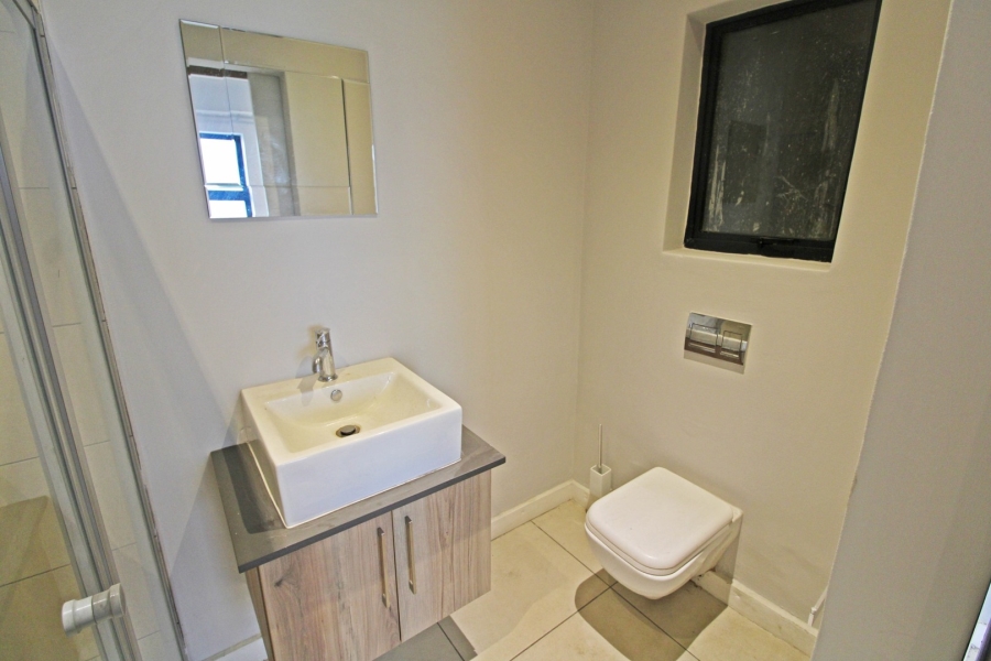 To Let 2 Bedroom Property for Rent in Bryanston Gauteng