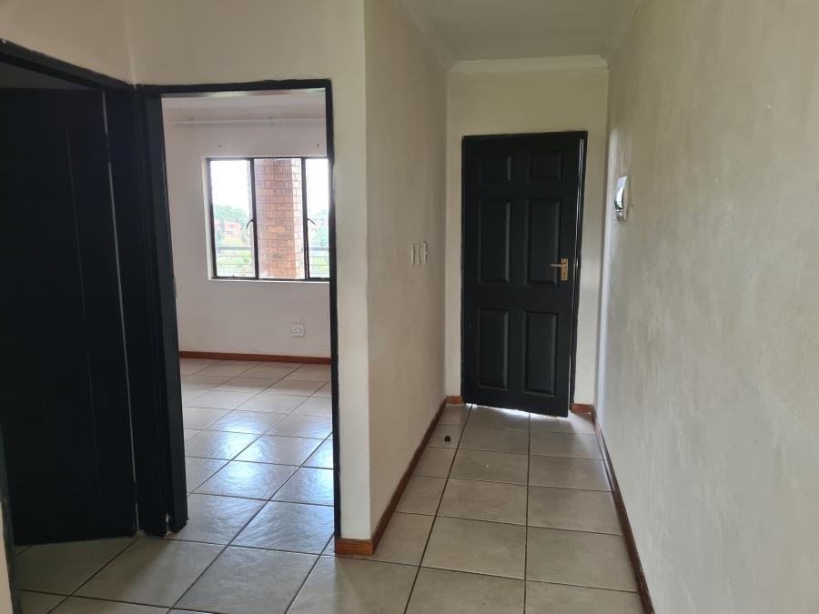 To Let 1 Bedroom Property for Rent in Discovery Gauteng