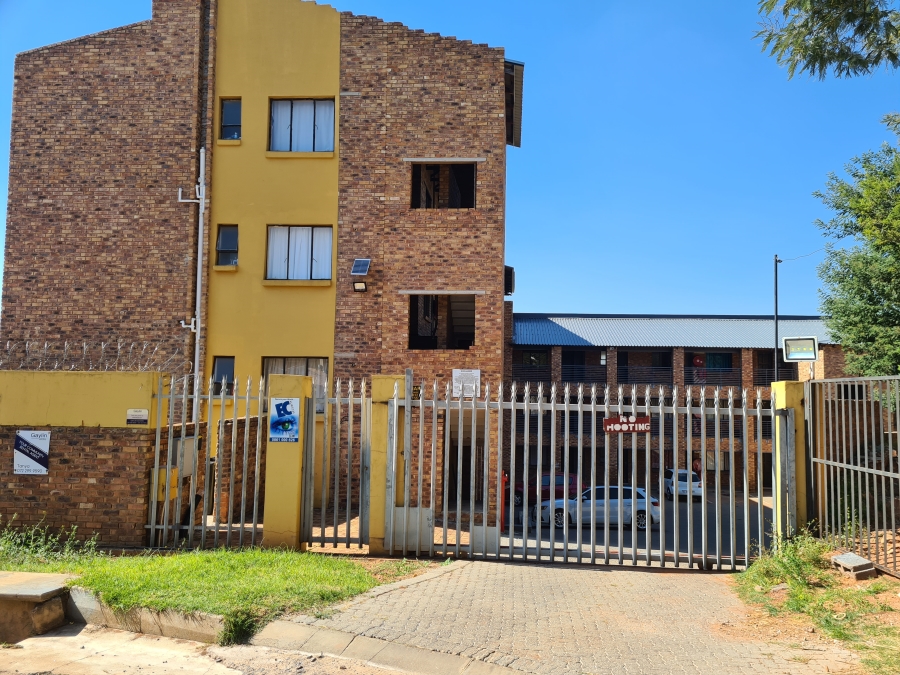 To Let 1 Bedroom Property for Rent in Discovery Gauteng