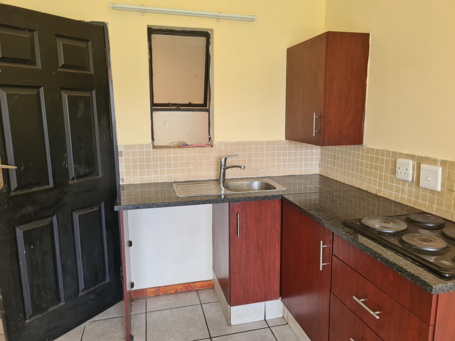 To Let 2 Bedroom Property for Rent in Discovery Gauteng