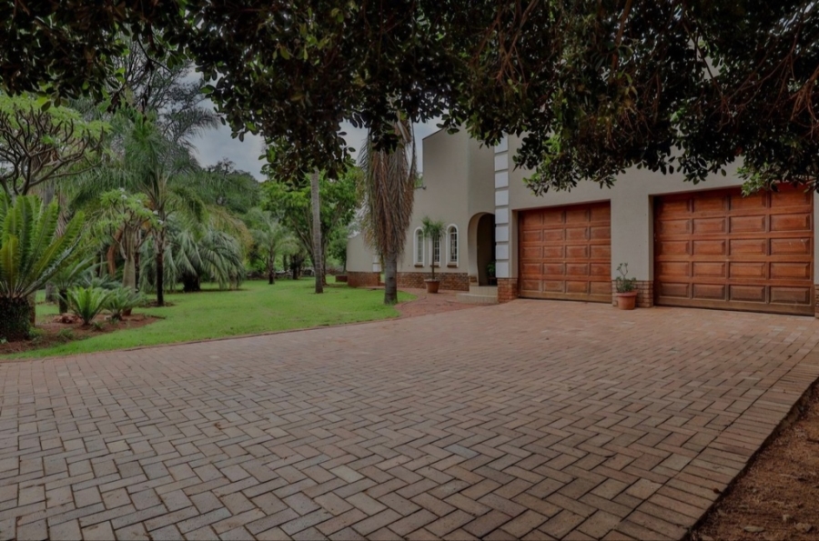 6 Bedroom Property for Sale in Winternest Gauteng