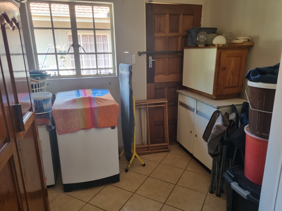 6 Bedroom Property for Sale in Winternest Gauteng