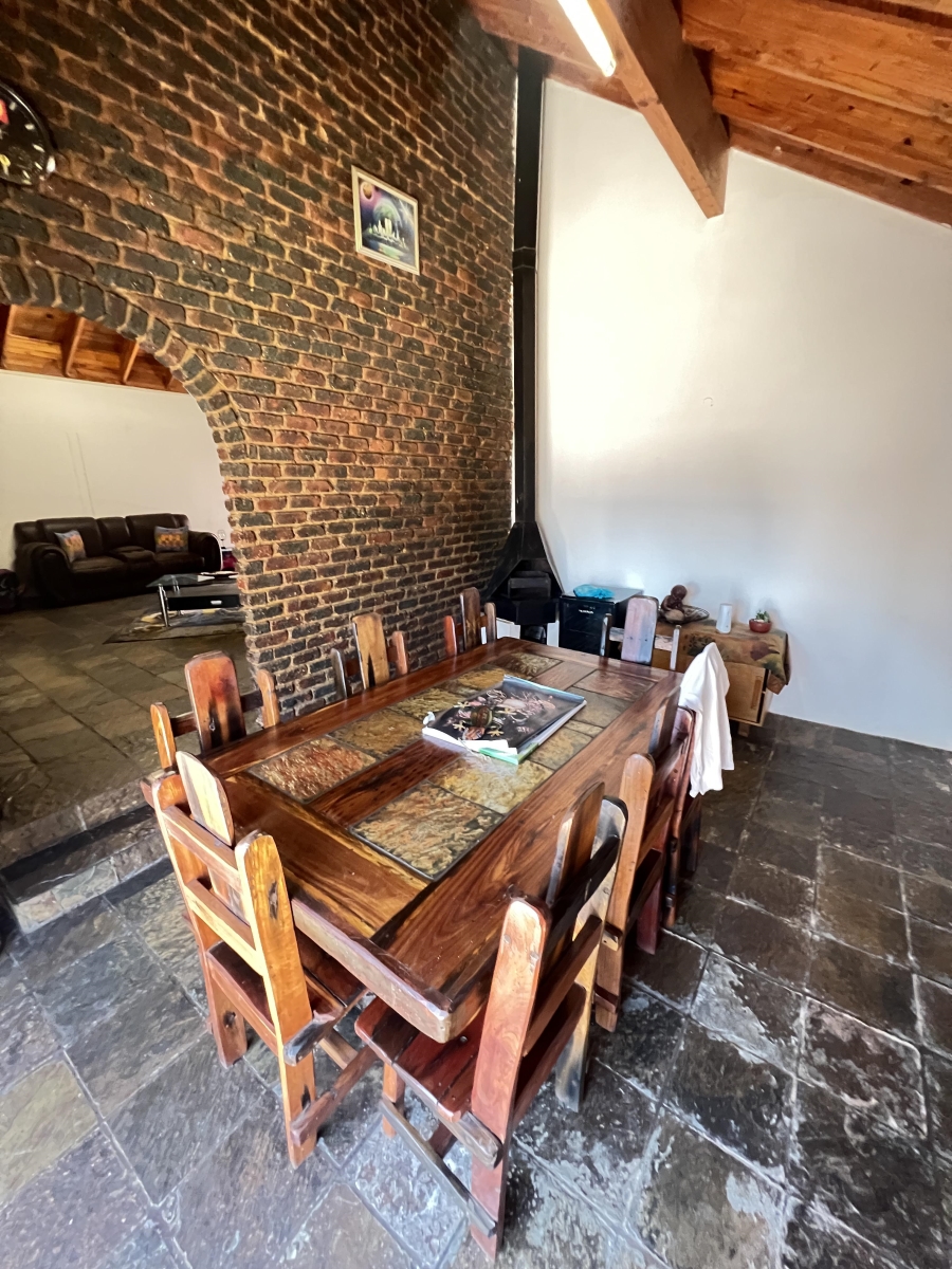 7 Bedroom Property for Sale in Garsfontein Gauteng