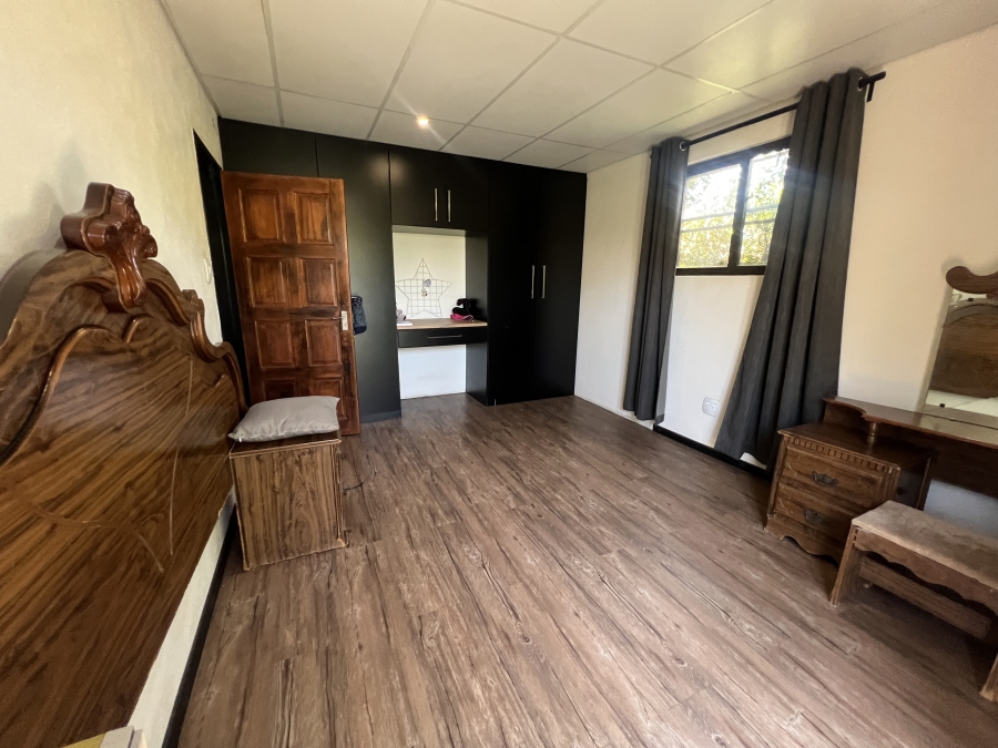 7 Bedroom Property for Sale in Garsfontein Gauteng